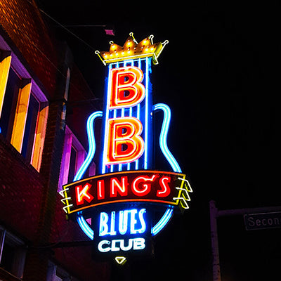 BB Kings Blues Club outdoor neon sign